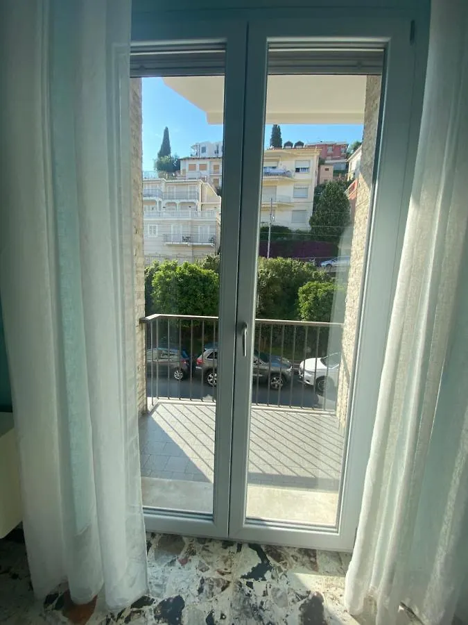 Viale Hanbury Alassio Italia